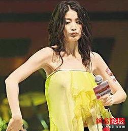 明星只穿内裤照片,内裤下的时尚与魅力